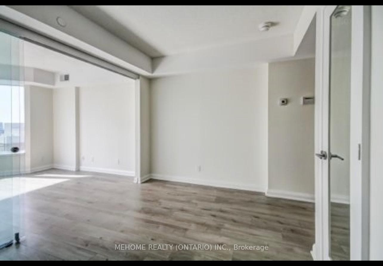 155 Yorkville Avenue Unit 1810 photo 5