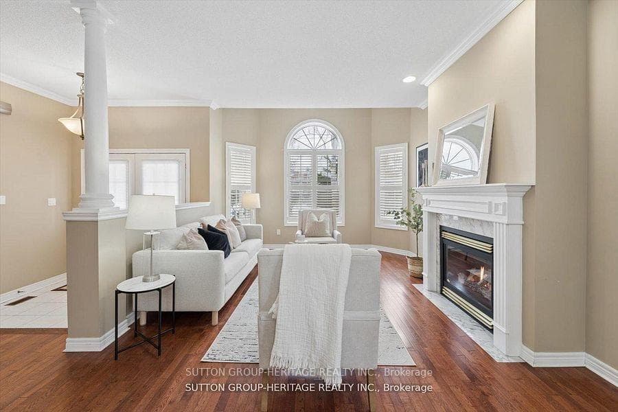 1886 Pine Grove Avenue photo 4