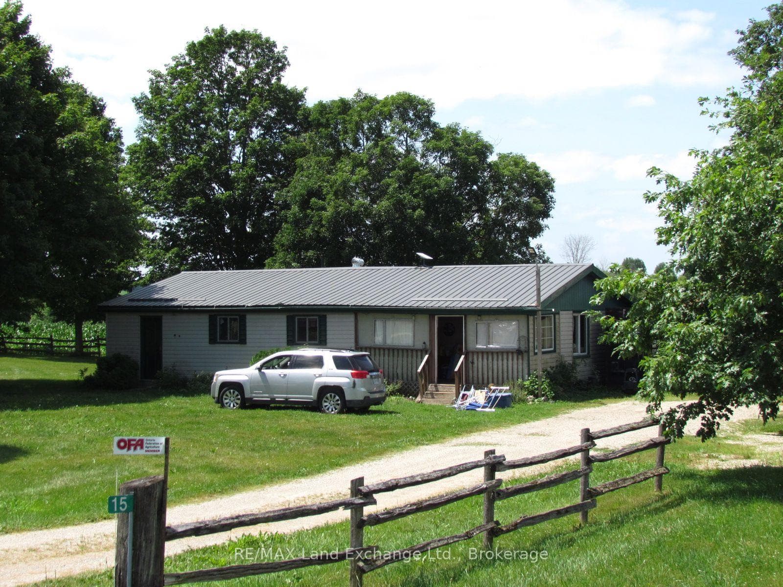 15 10B Side Road photo 1