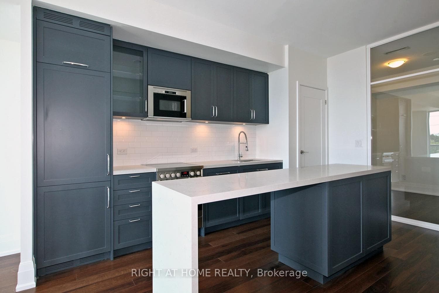 25 Malcolm Road Unit 307 photo 9