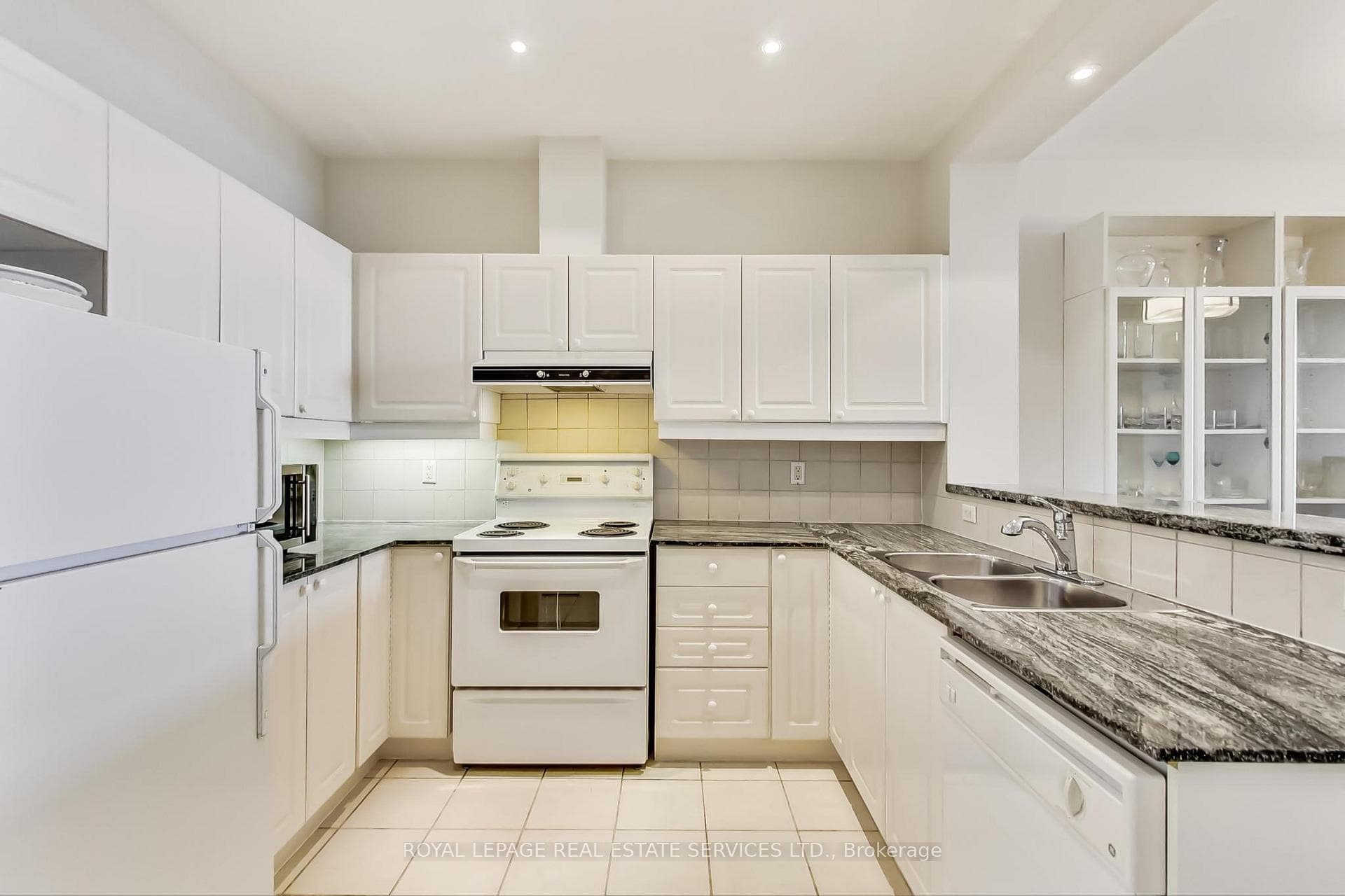 1 Leaside Park Drive Unit 618 photo 12