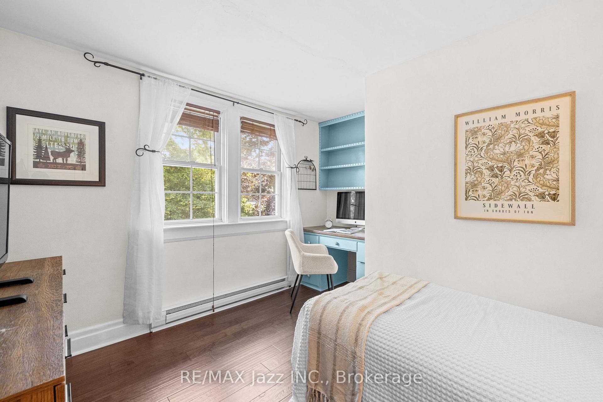 477 Masson Street photo 34