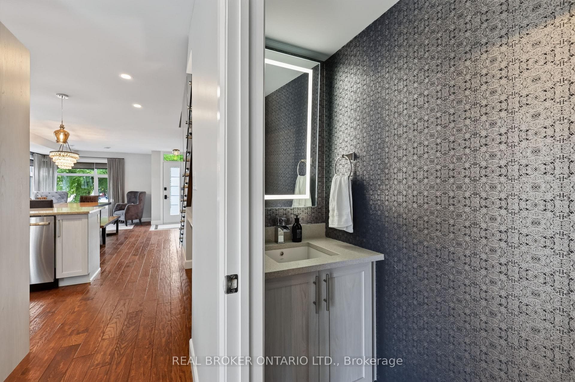 343 Riverdale Avenue photo 12