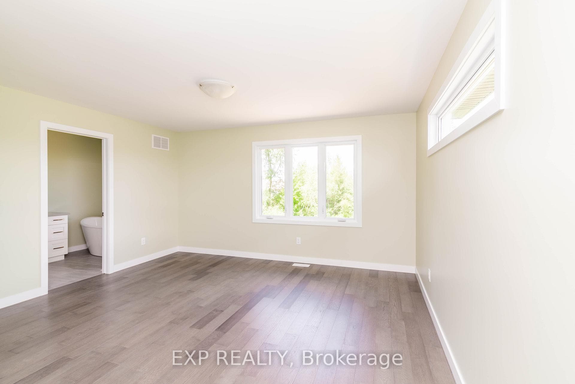 291 Hazel Crescent photo 15