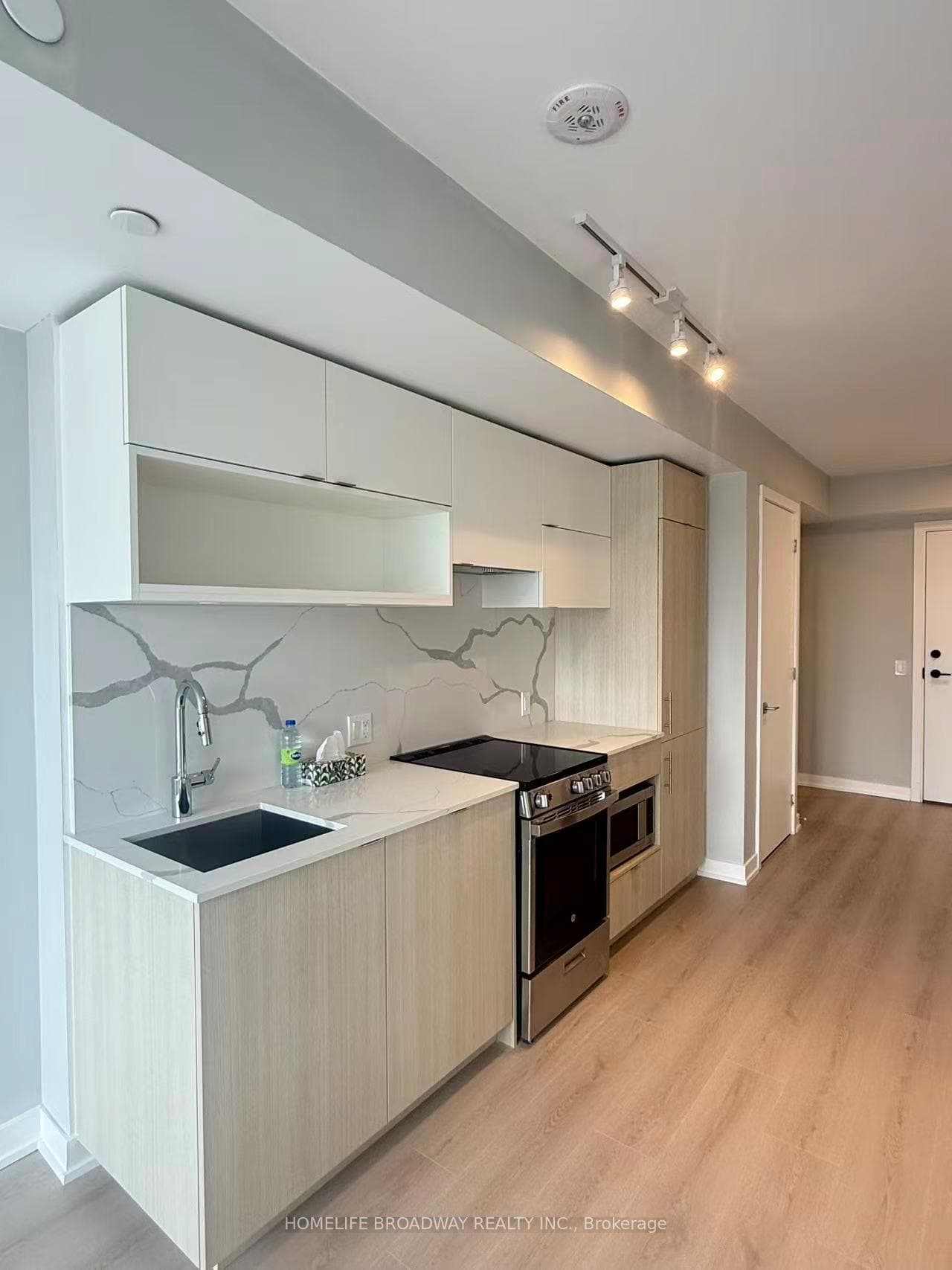 100 Queen Street Unit 2107 photo 7