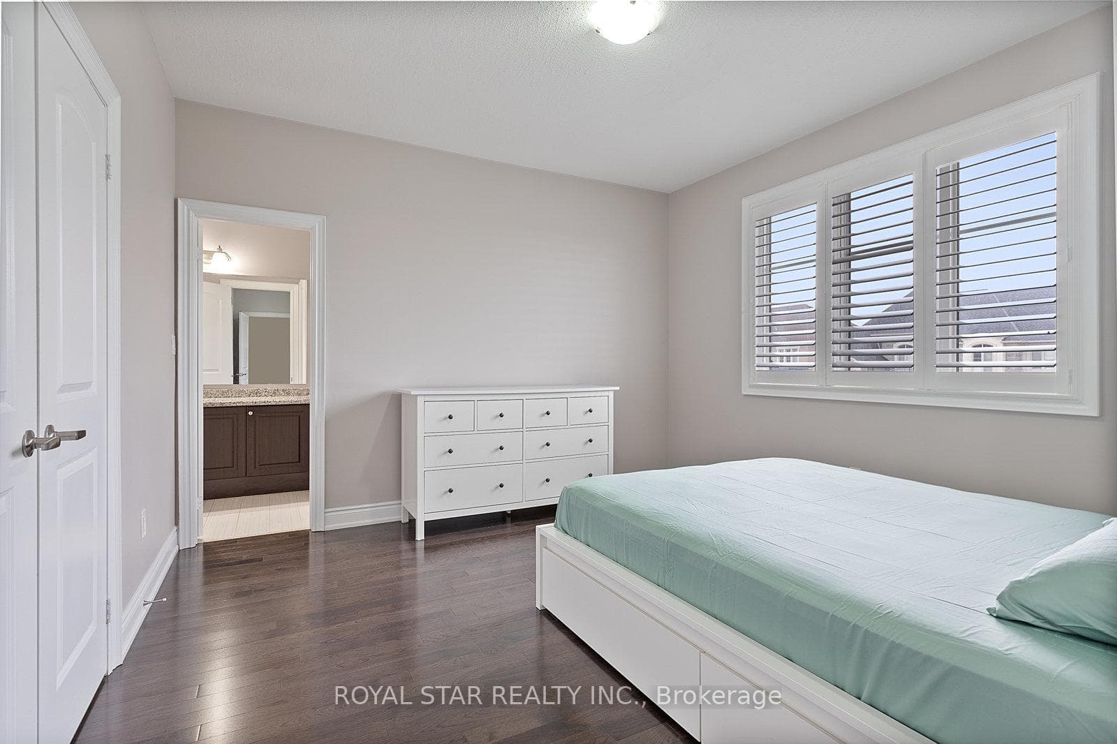 4 Martin Byrne Drive photo 25
