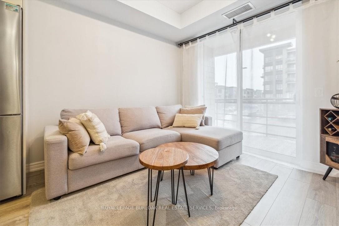 10 Esplanade Lane Unit 215 photo 16