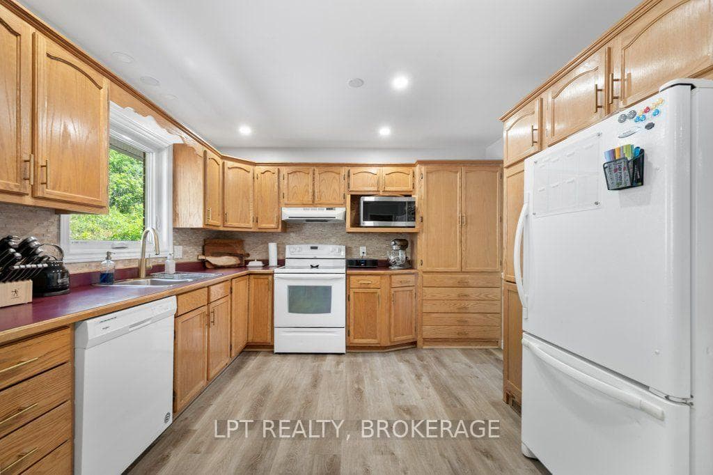 2978 Pine Grove photo 11