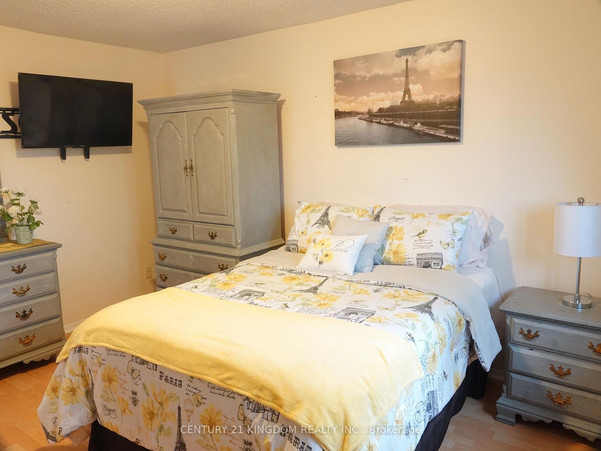 675 Foxwood Trail photo 24