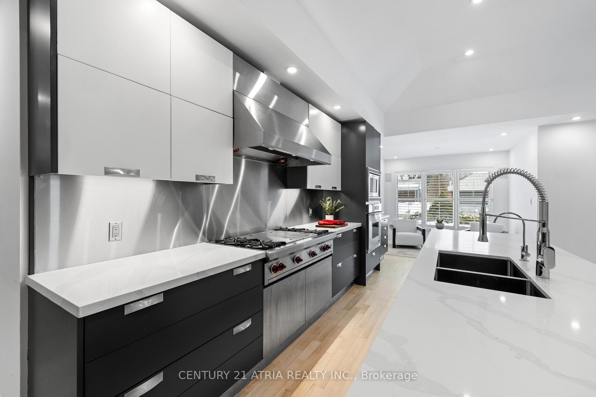 81 Sir Williams Lane photo 8
