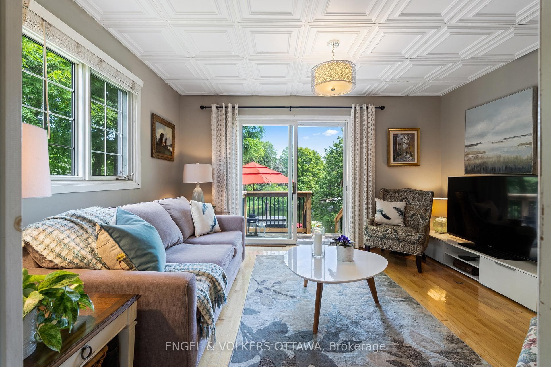 1119 Tighe Street photo 12