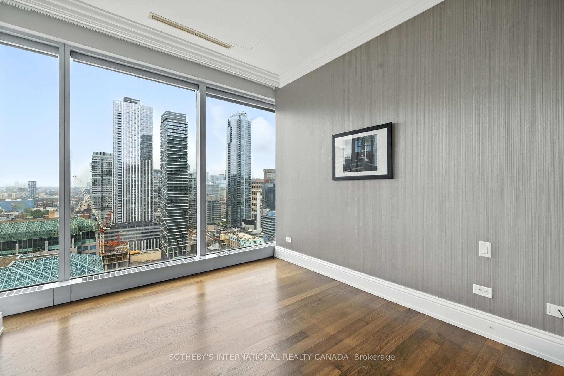 183 Wellington Street Unit 2501 photo 19