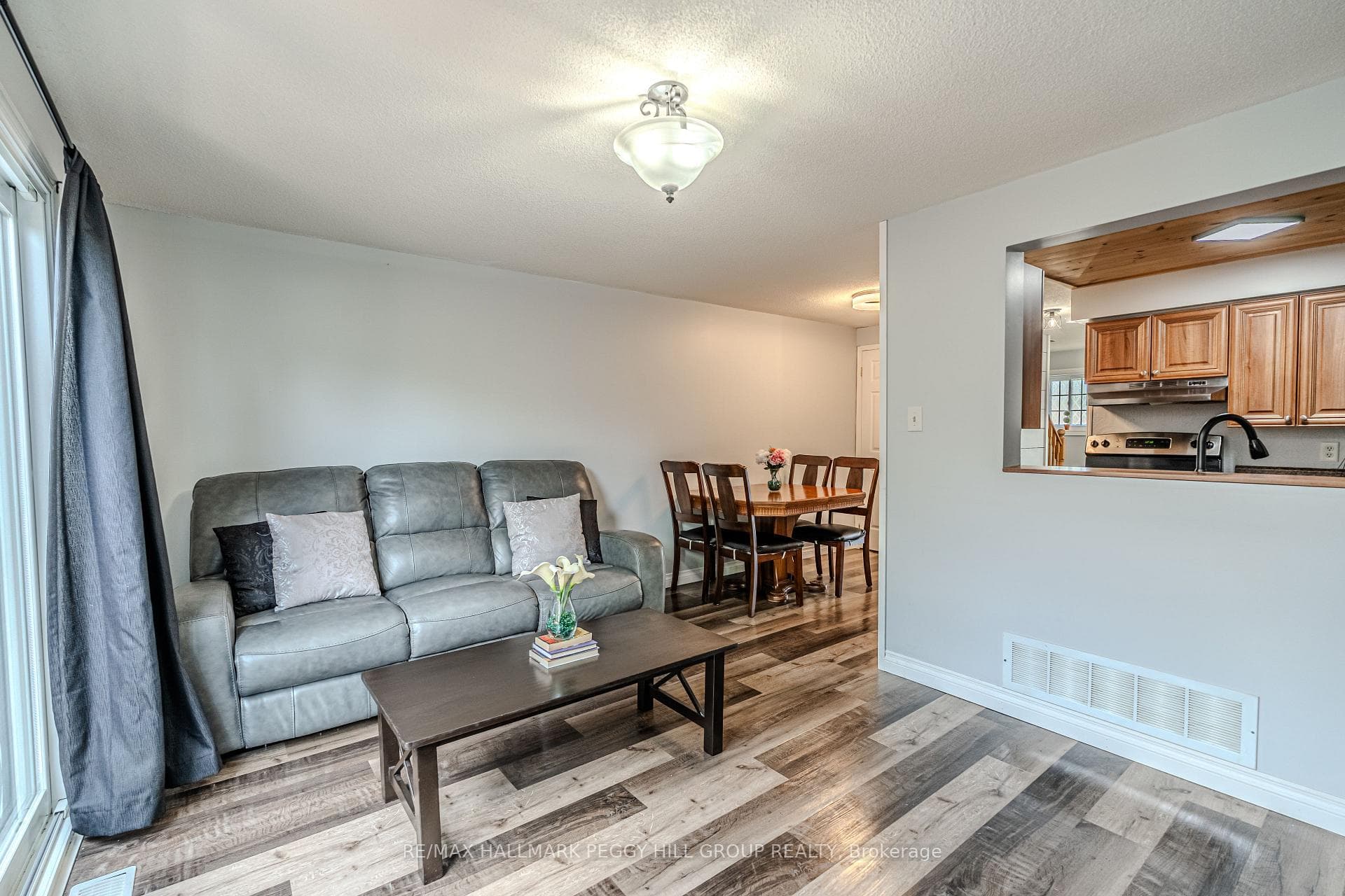 193 Nathan Crescent photo 3