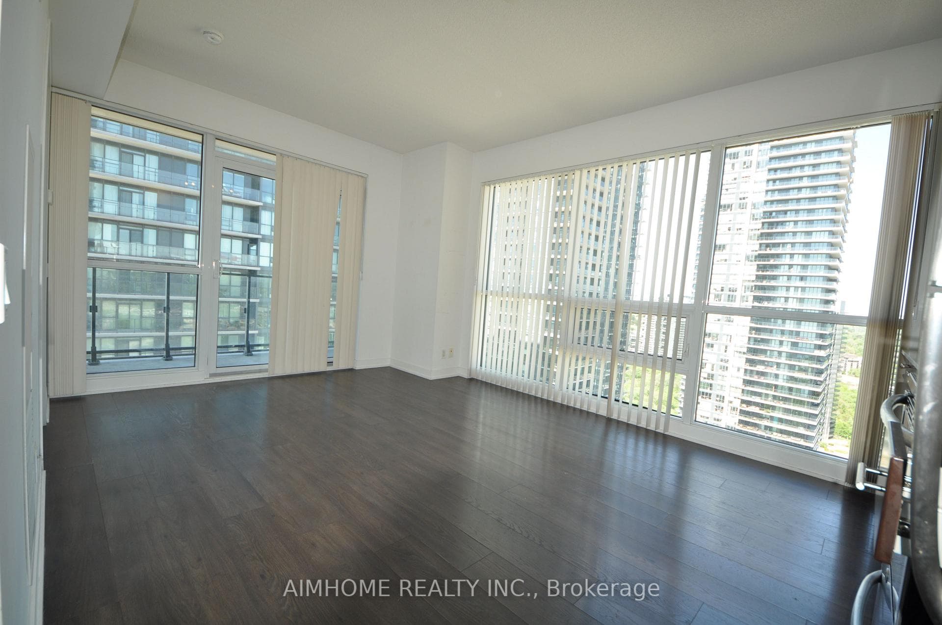 2200 Lake Shore Boulevard Unit 3304 photo 2