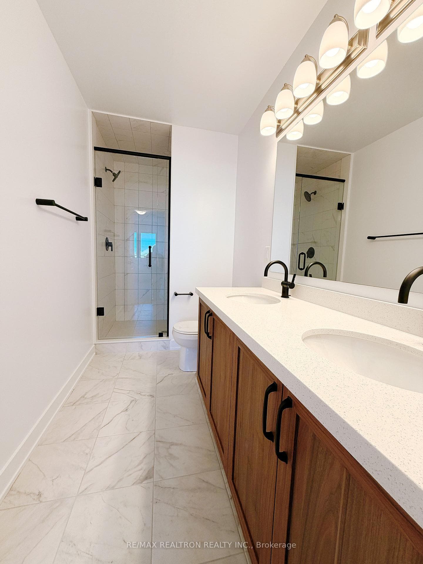 18 McAush Street photo 14