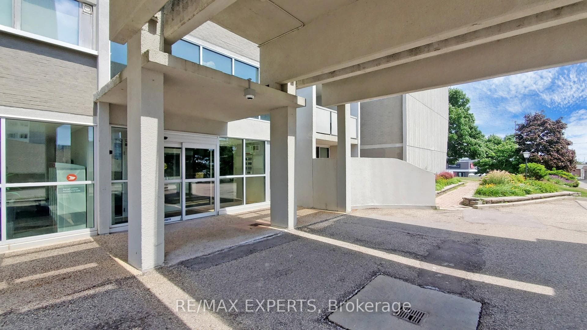 375 King Street Unit 407 photo 4