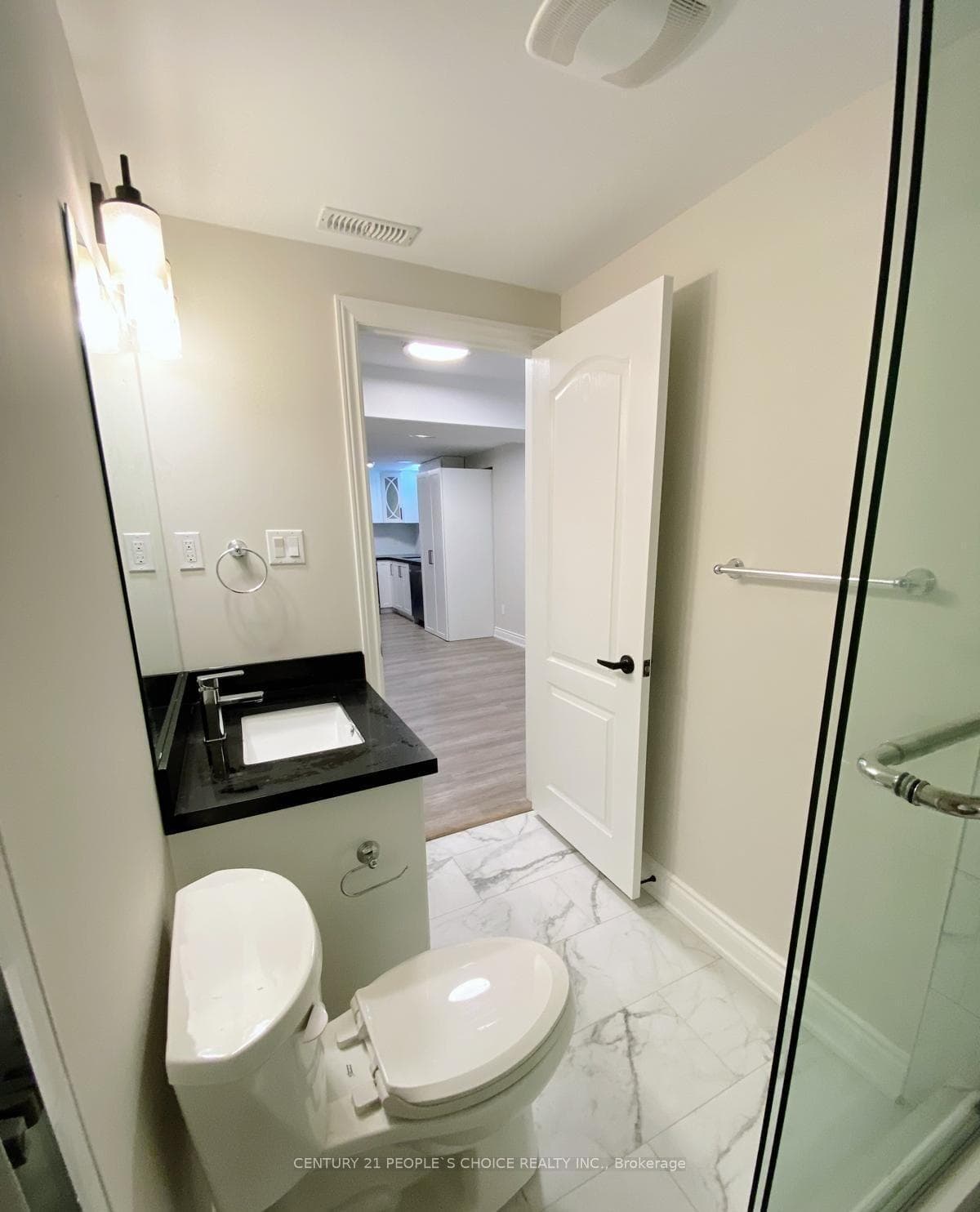 922 Silverthorn Mill Avenue Unit Bsmt photo 3