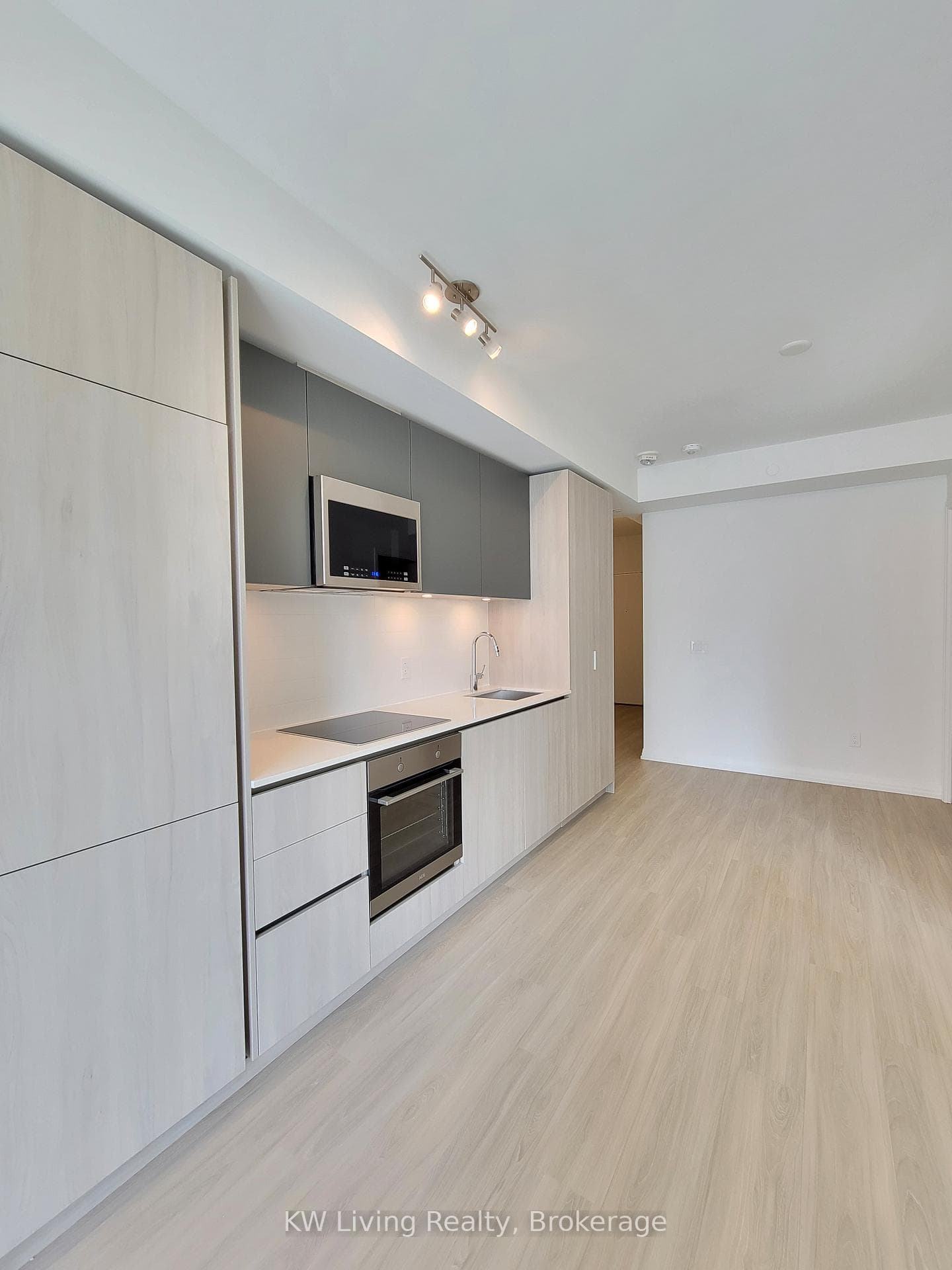 28 Widmer Street Unit 3020 photo 5
