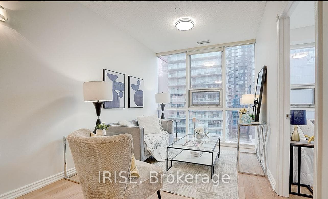 393 King Street Unit 808 photo 5