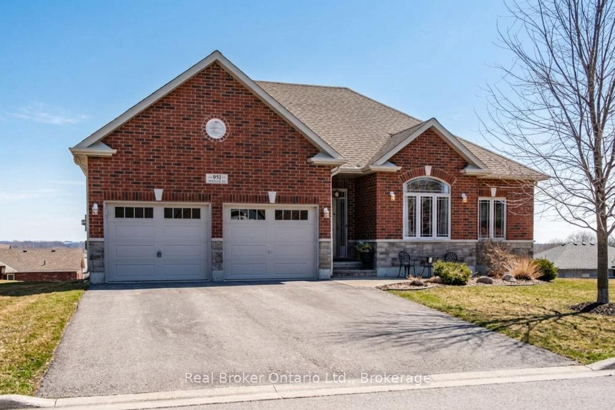 951 Stollar Place photo 2