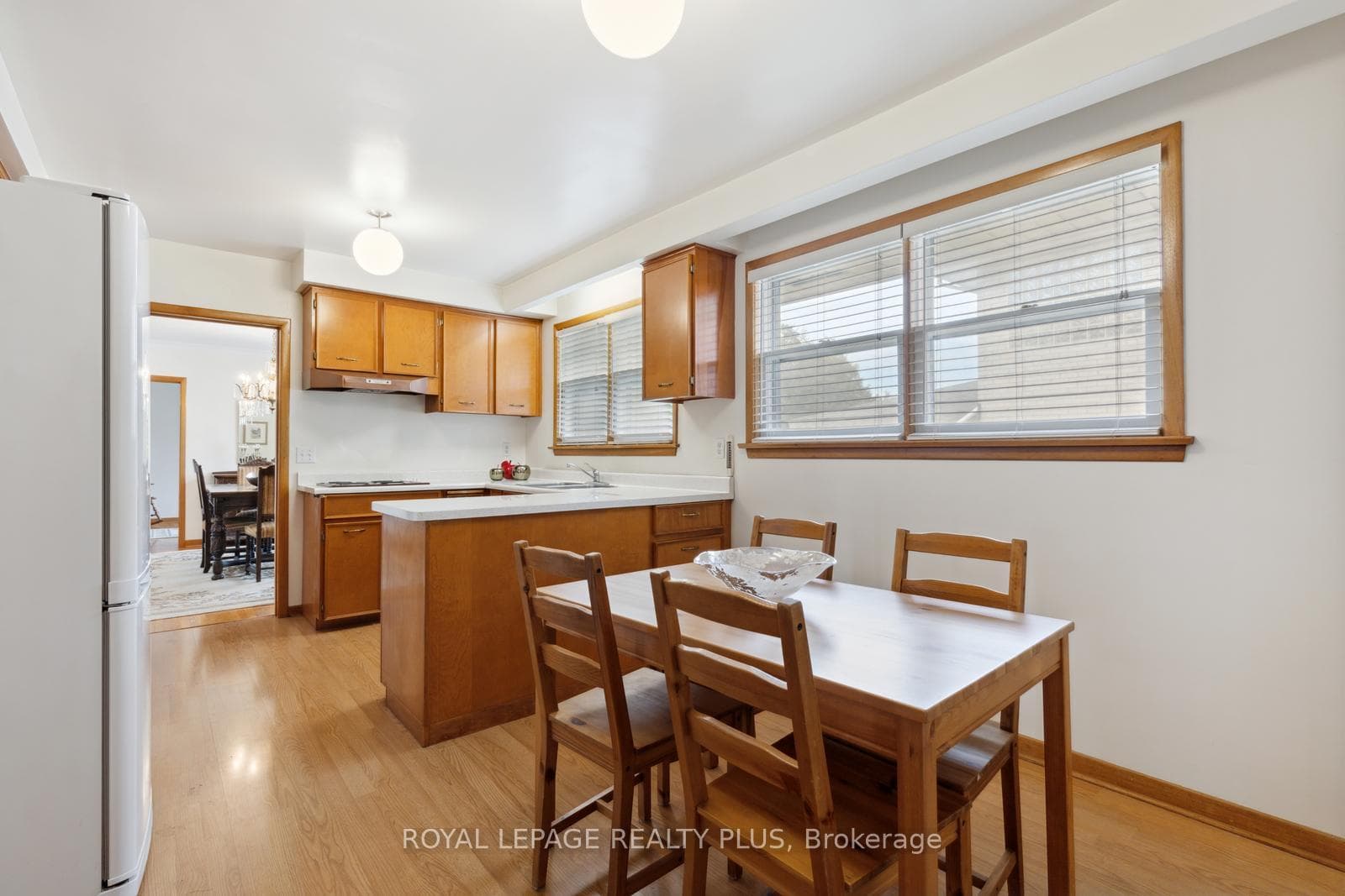 4 Dewsbury Crescent photo 22