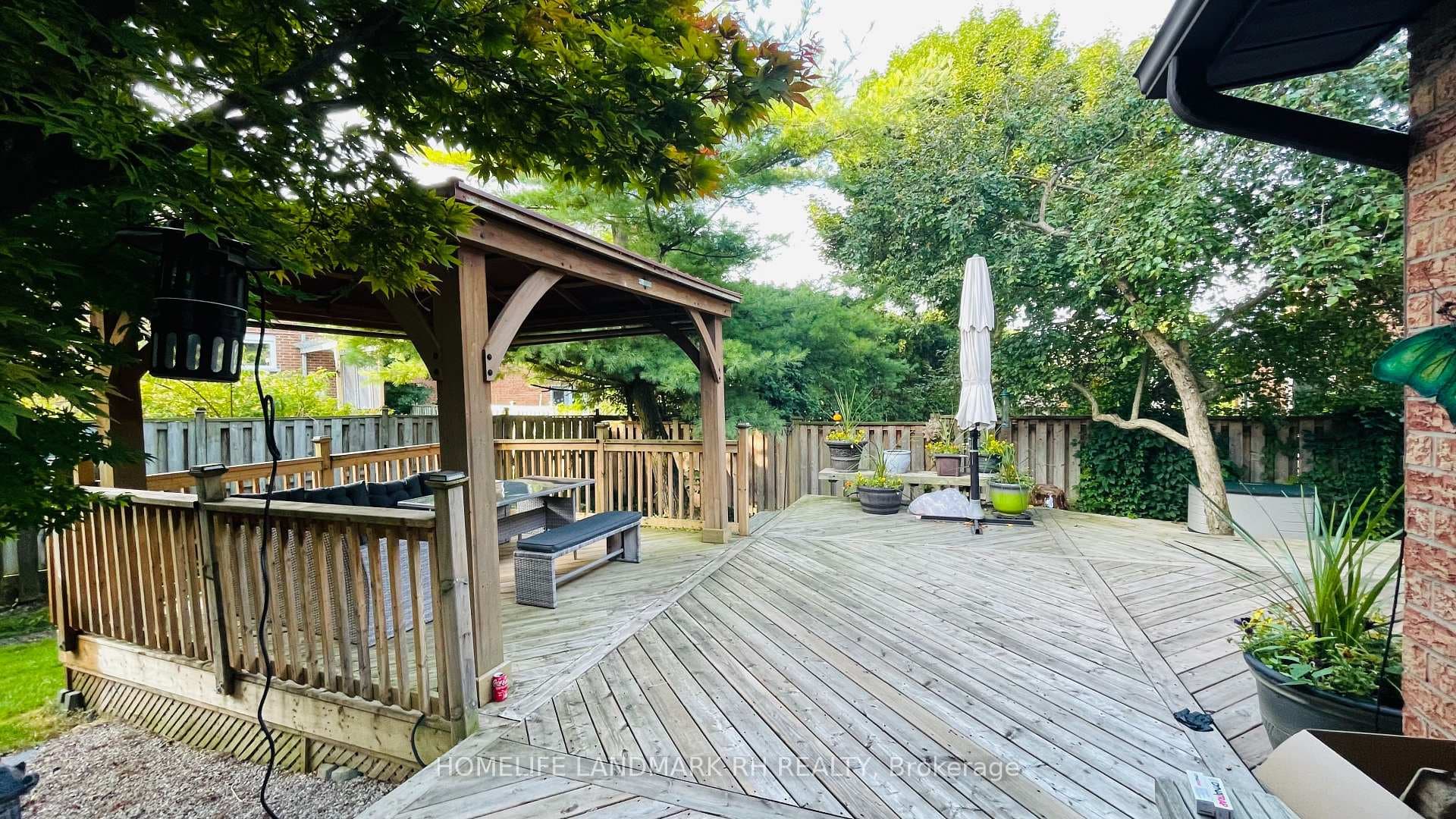 36 Maplewood Drive photo 45