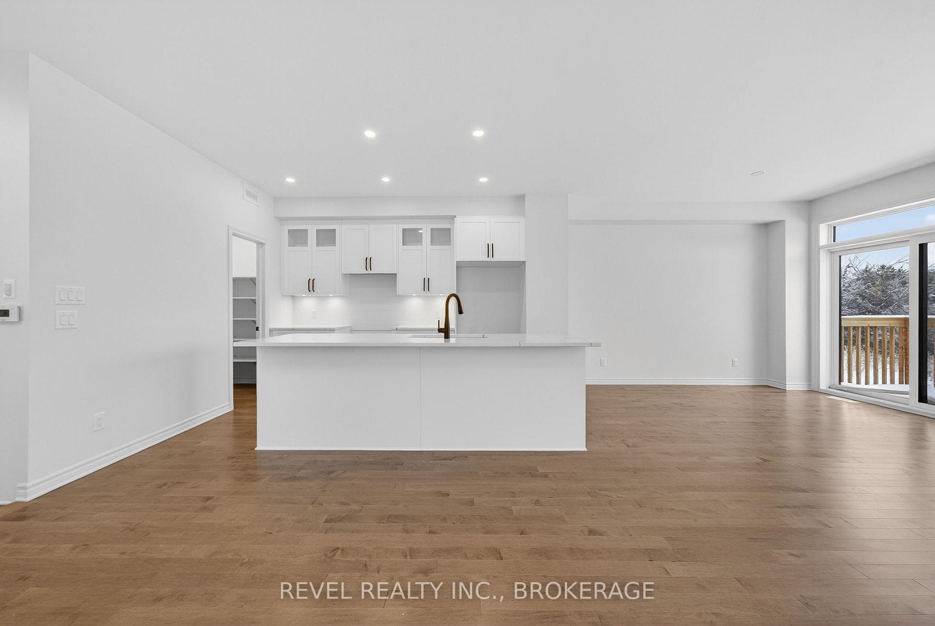 432 Buckthorn Drive photo 13