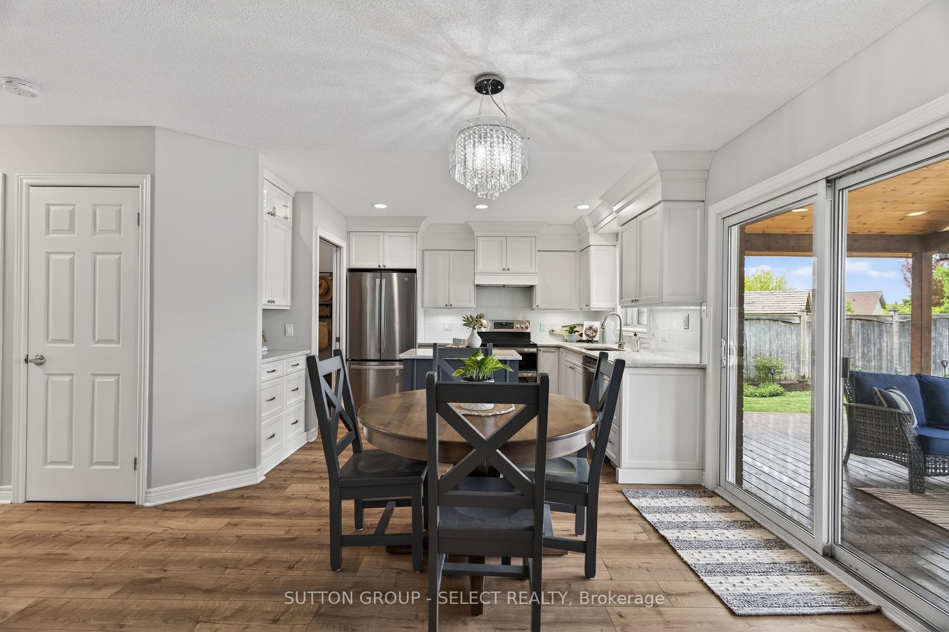 Kitchen/Dining room with Back Yard access