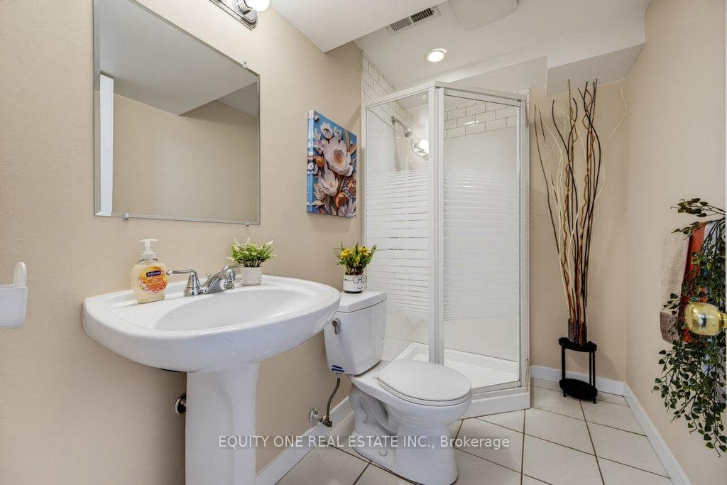 325 Applecross Crescent photo 43
