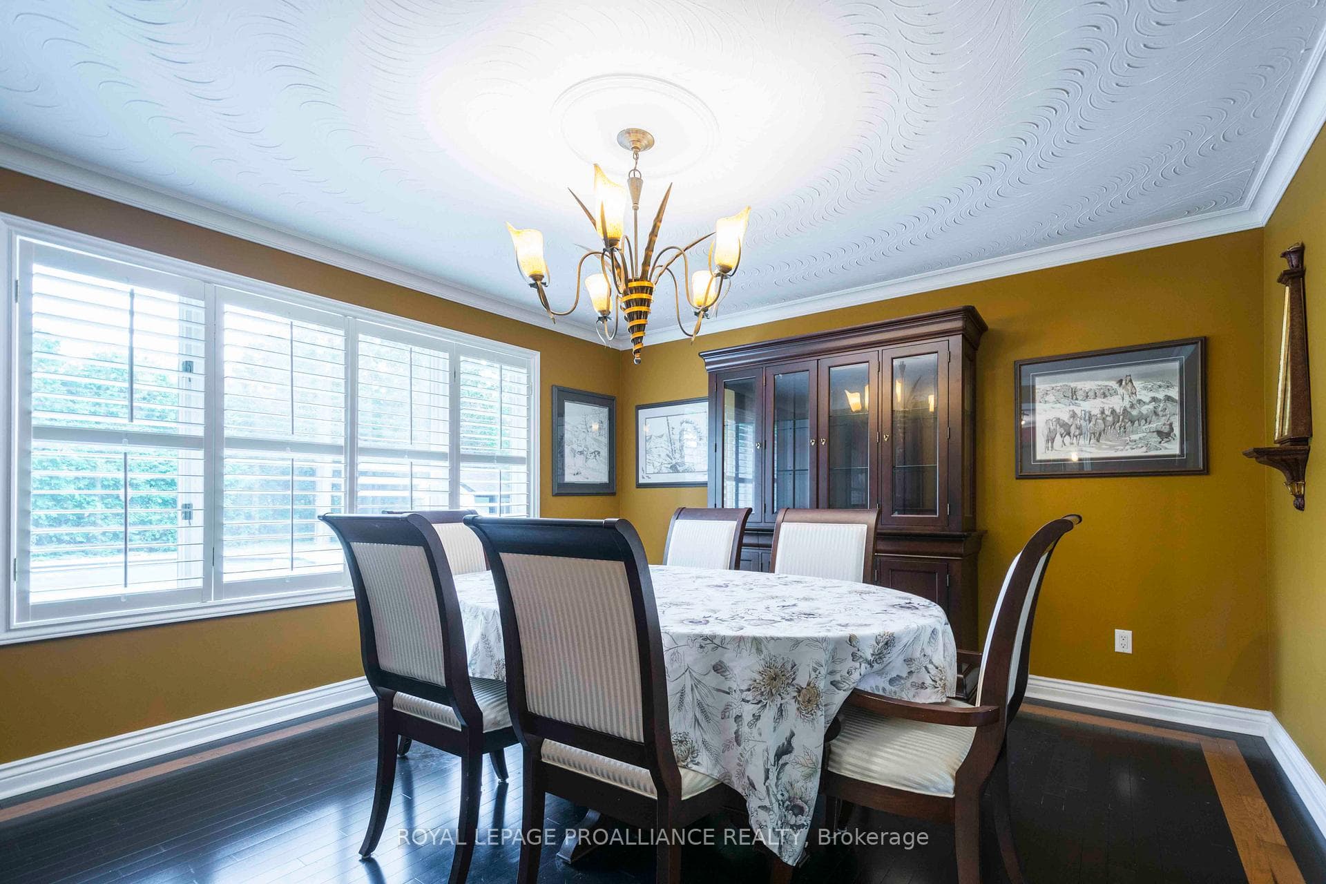 17 Westmount Court photo 10