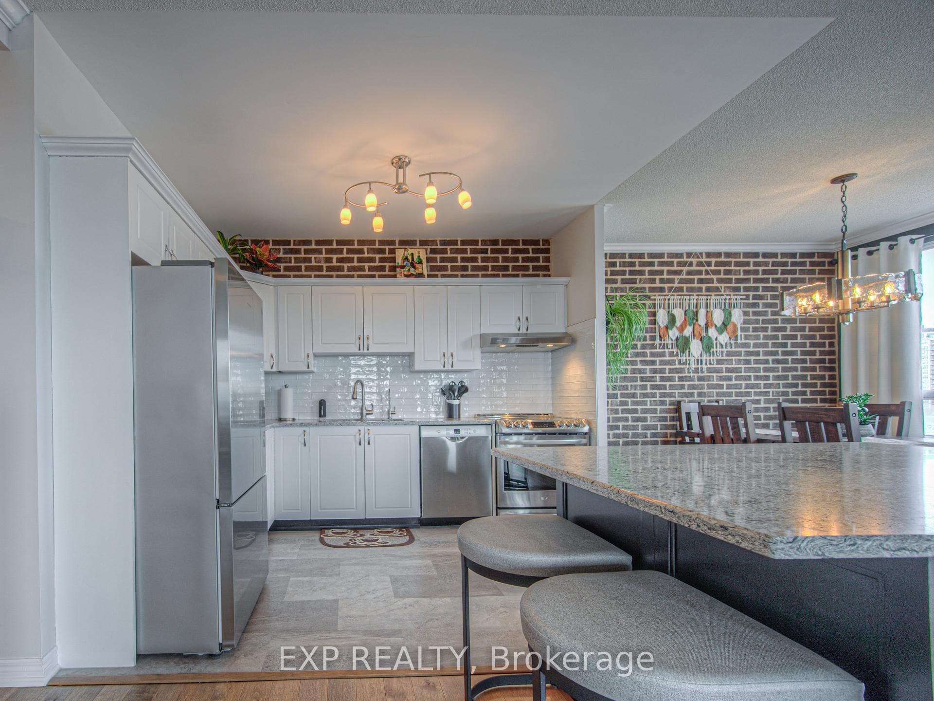 60 Wyndham Street Unit 901 photo 13