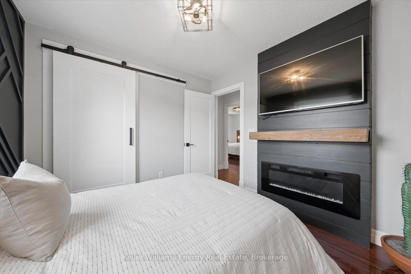 8280 Albert Court photo 23