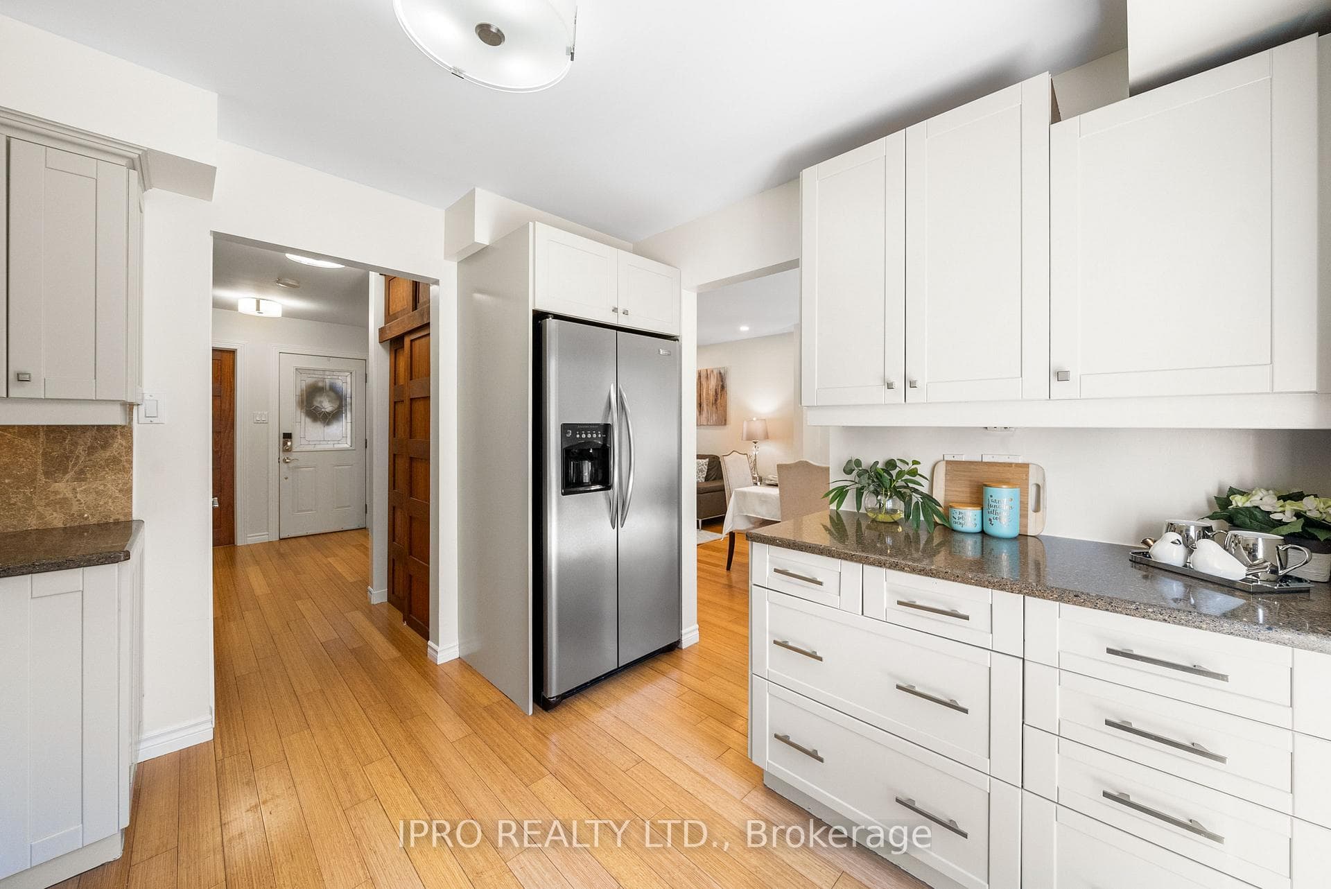 592 Roseheath Drive photo 13