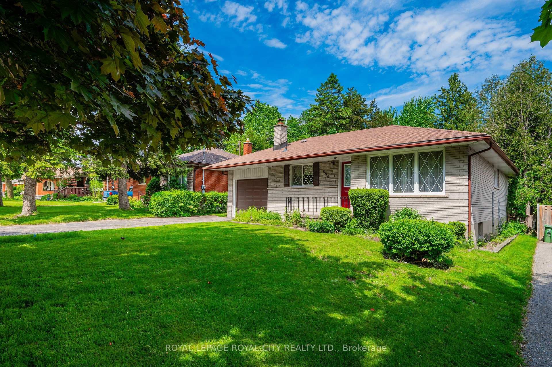 454 Speedvale Avenue photo 4