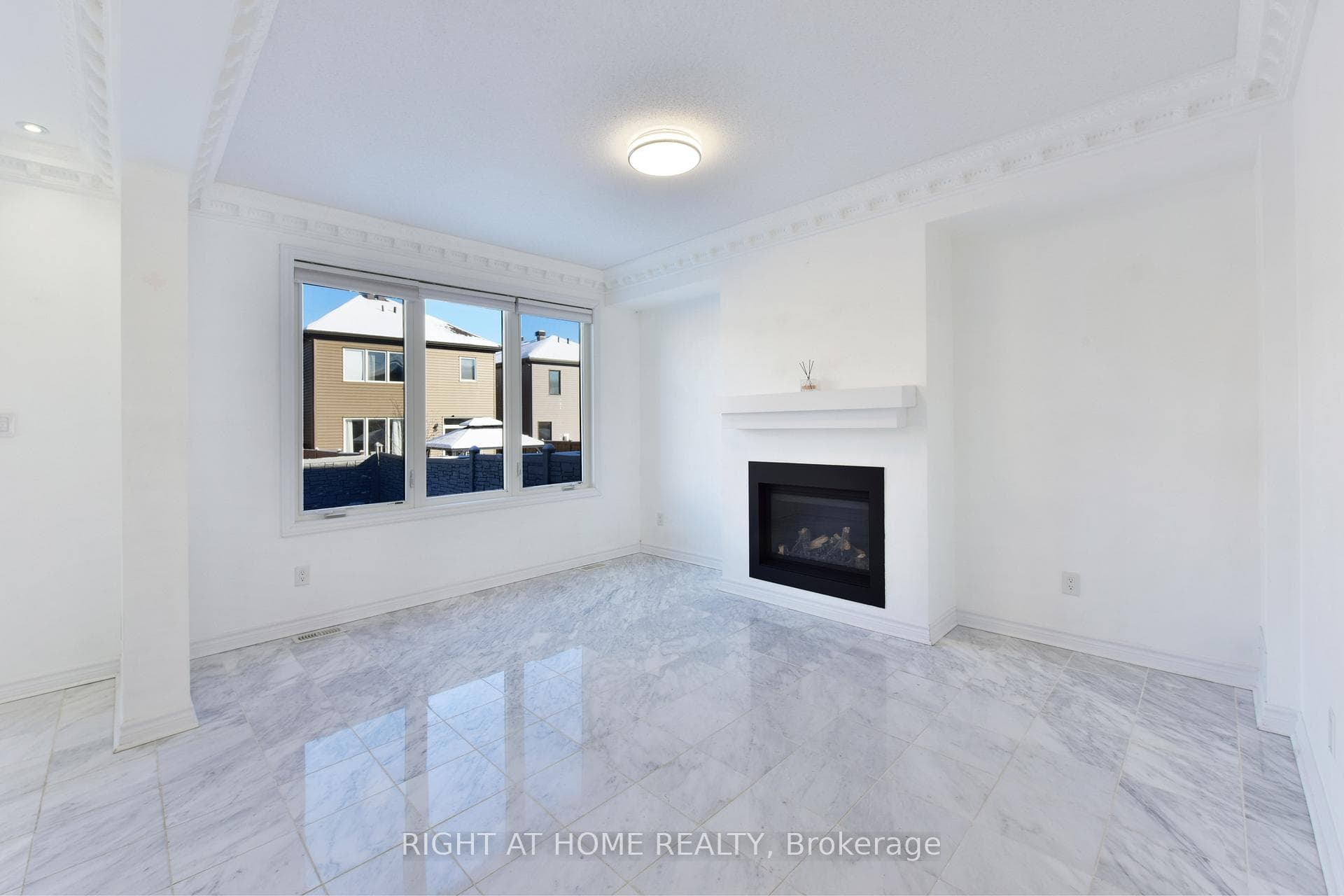 107 WESTOVER Crescent photo 6