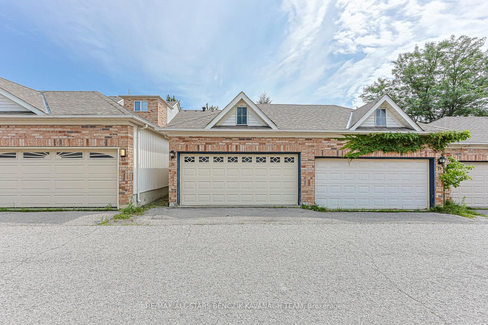 31 Queen's Plate Drive photo 23