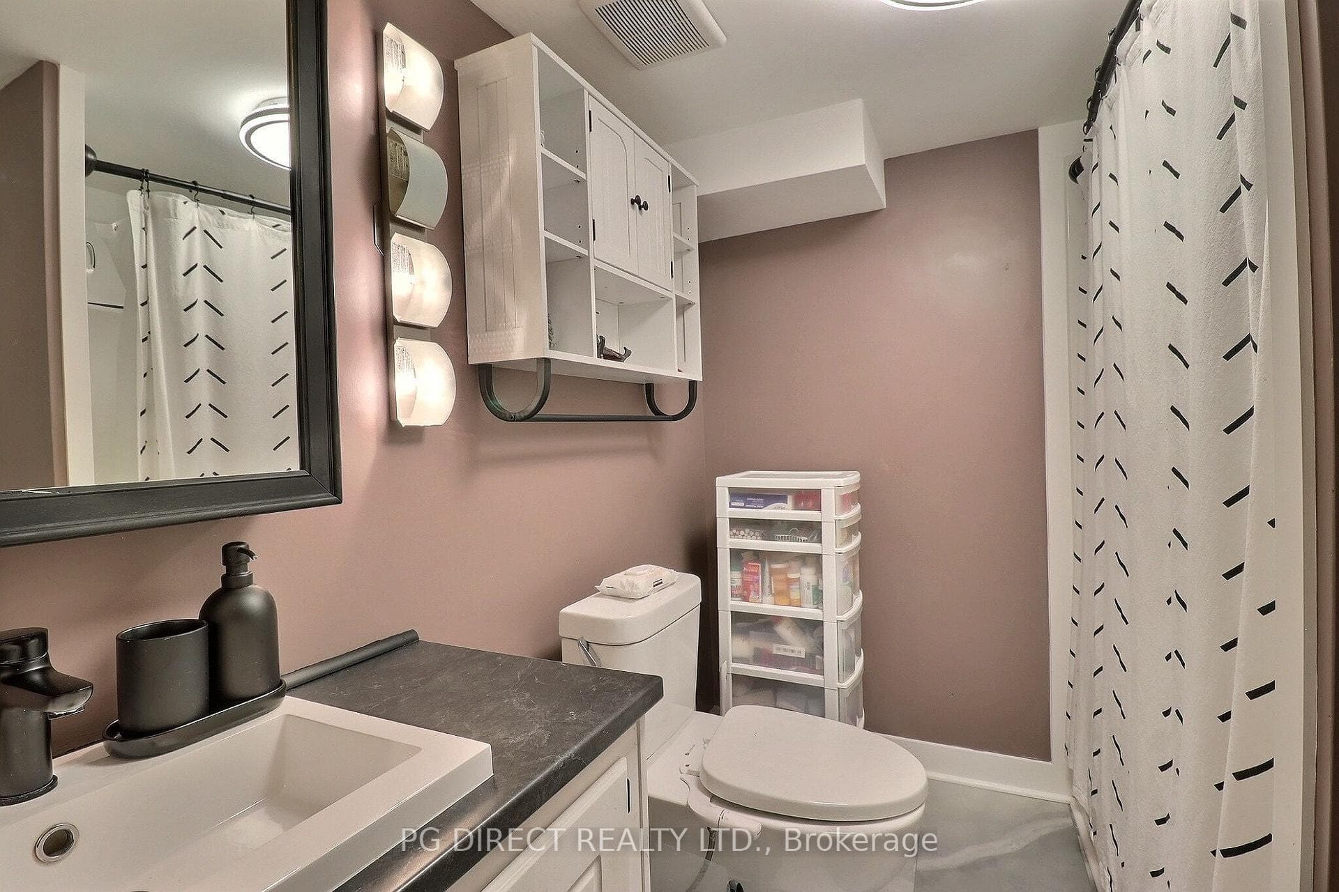 200 Agnes Street Unit 15 photo 12