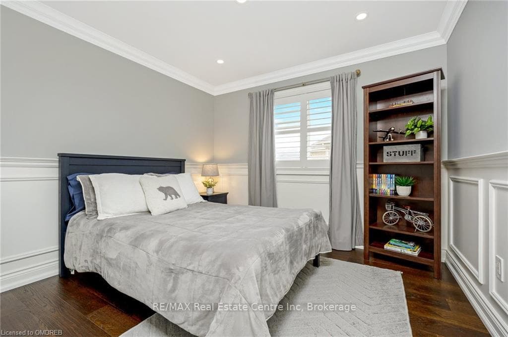 1035 DONNELLY Street photo 25