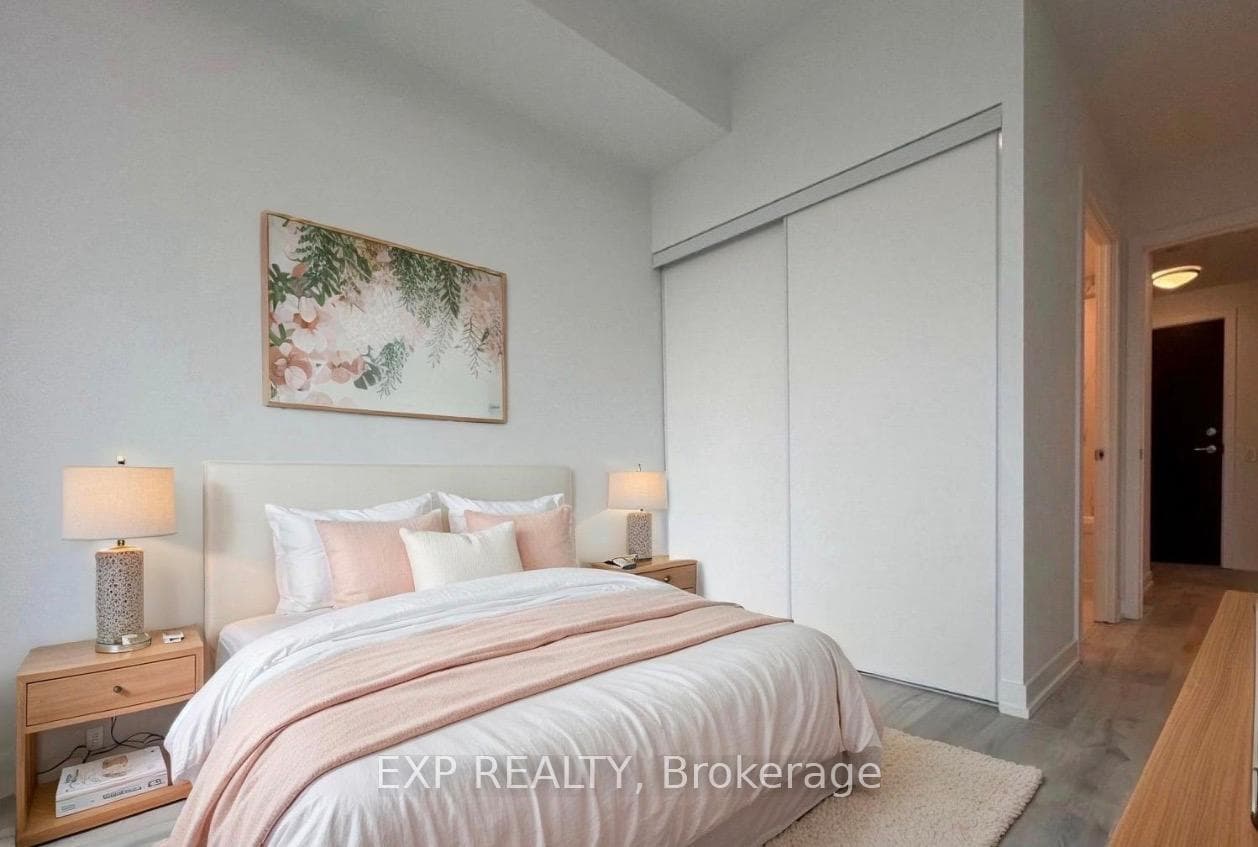 8 Olympic Garden Drive Unit 1605 photo 5