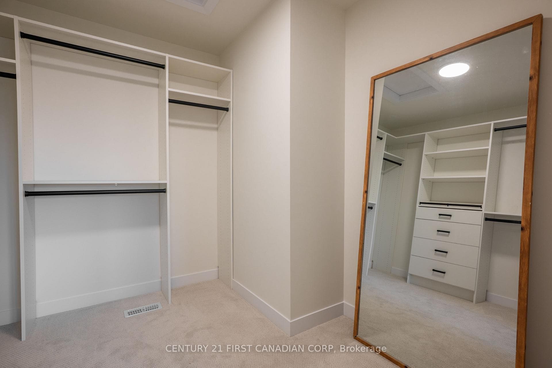 1378 Shields Place photo 29