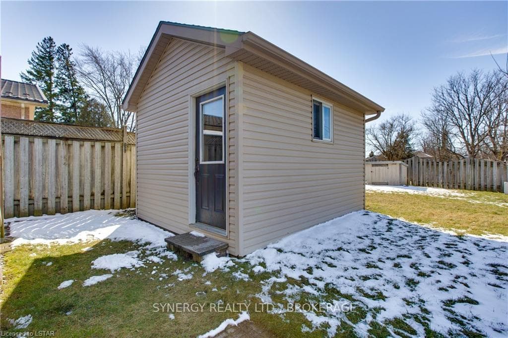 252 QUEEN Street photo 48