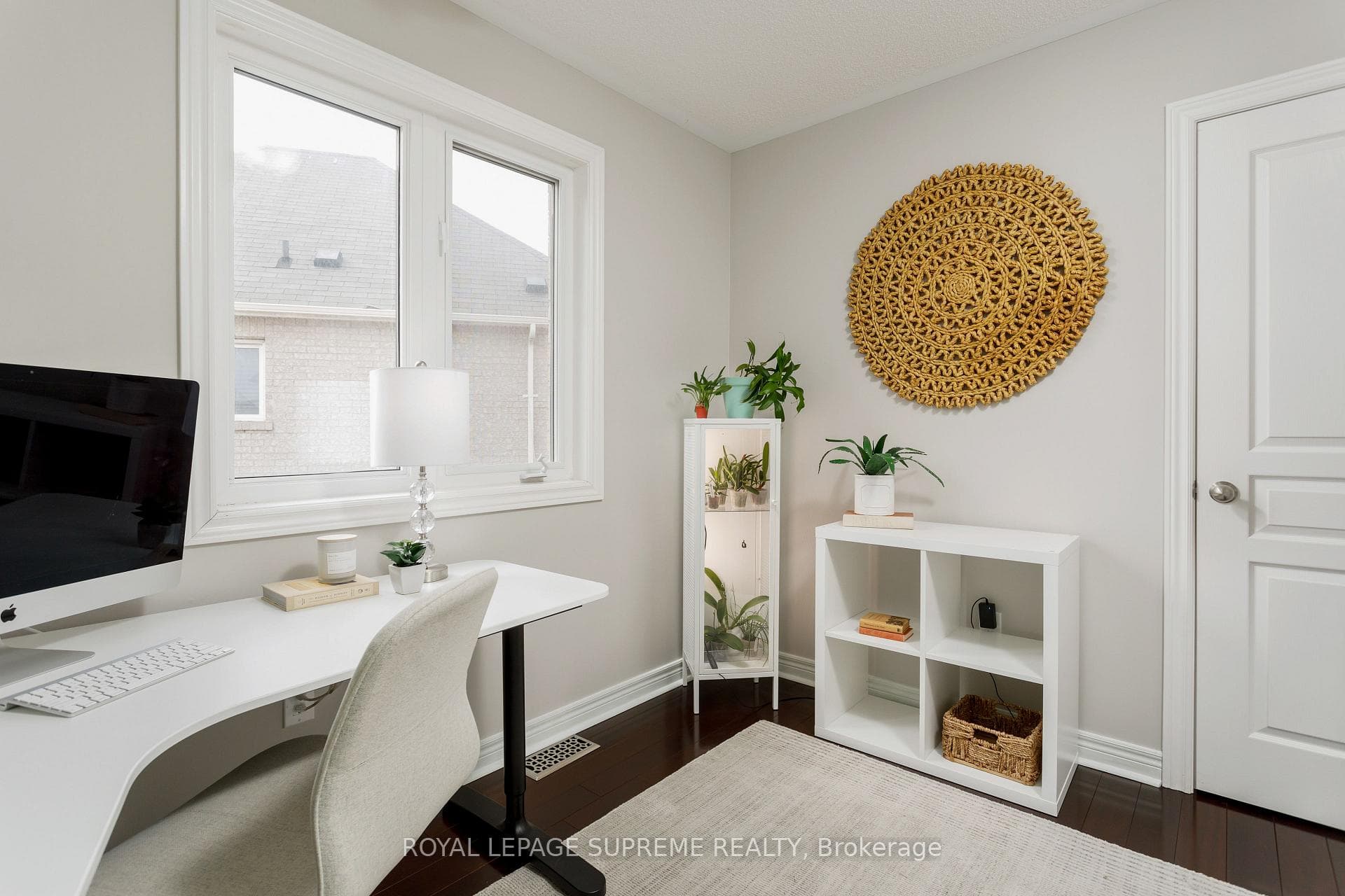 90 Lightcatcher Circle photo 28