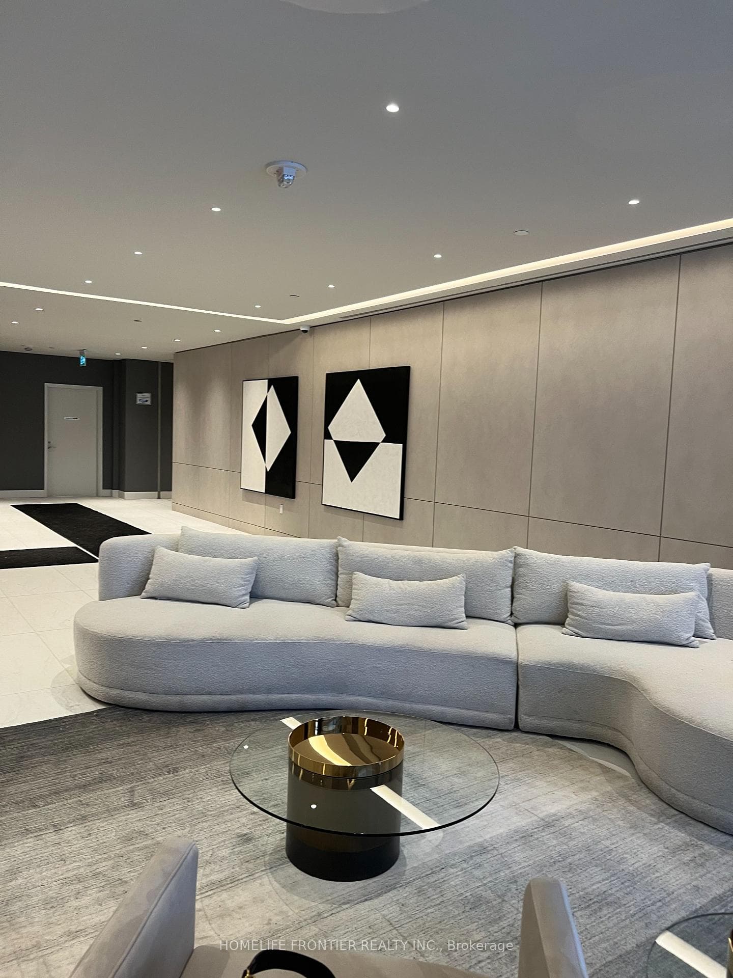 30 Upper Mall Way Unit 2201 photo 13