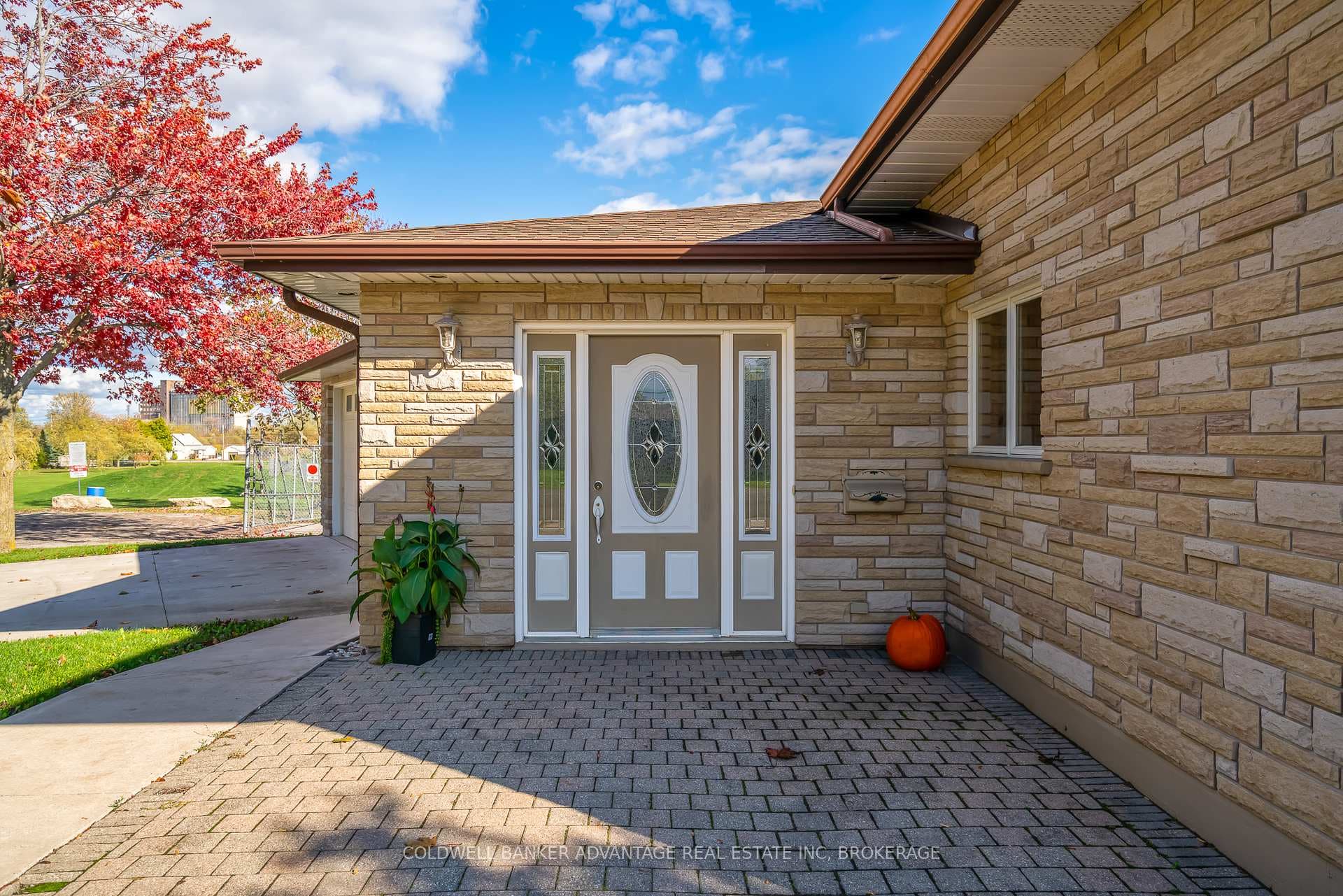 791 Fielden Avenue photo 3