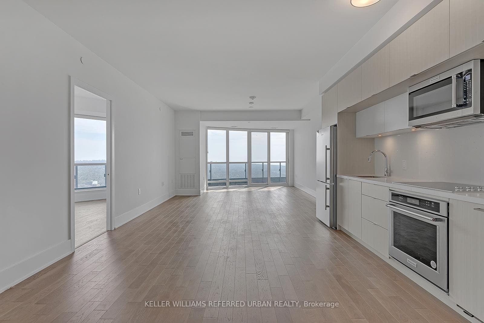 585 Bloor Street Unit 4118 photo 5