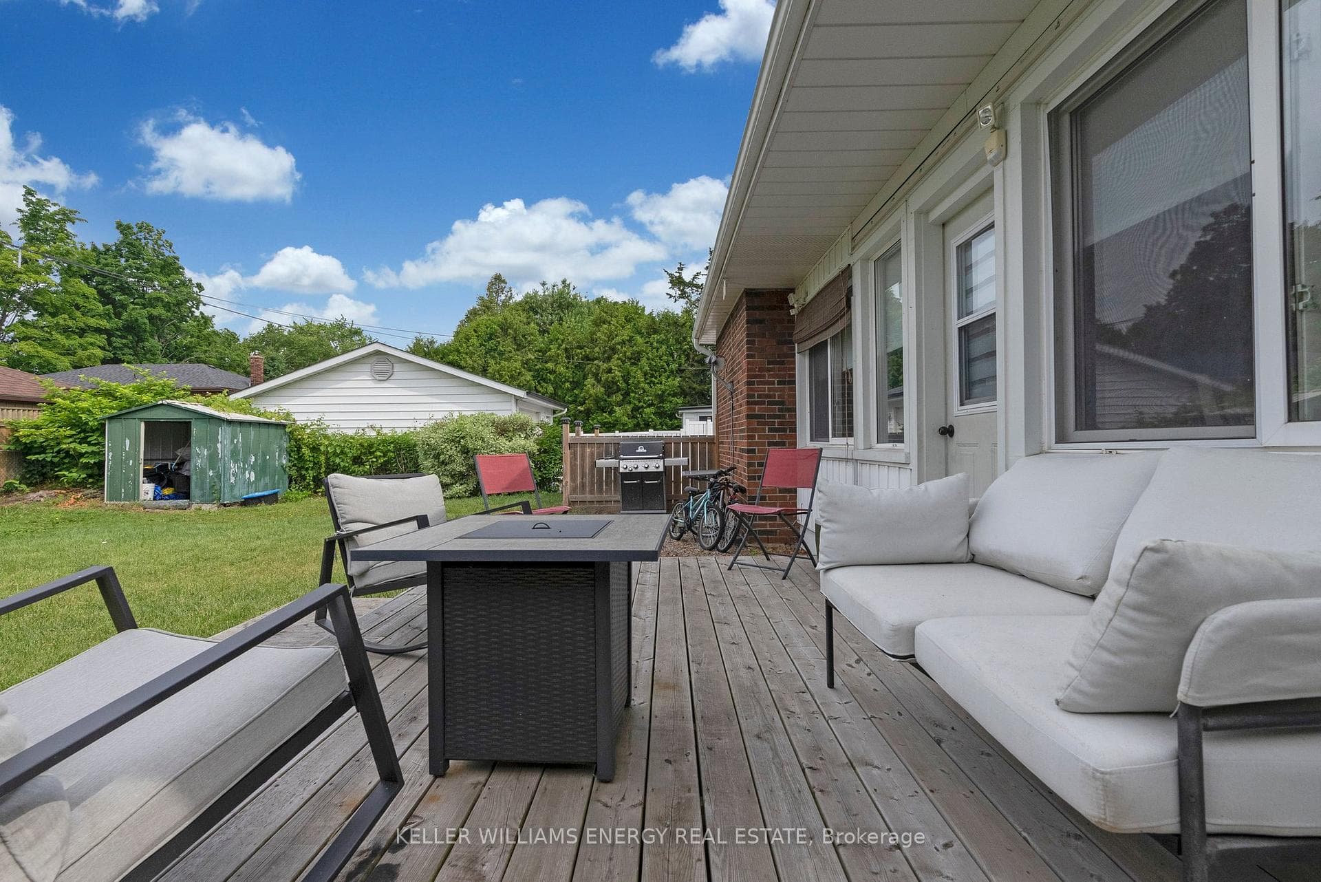 609 Burnham Street photo 39