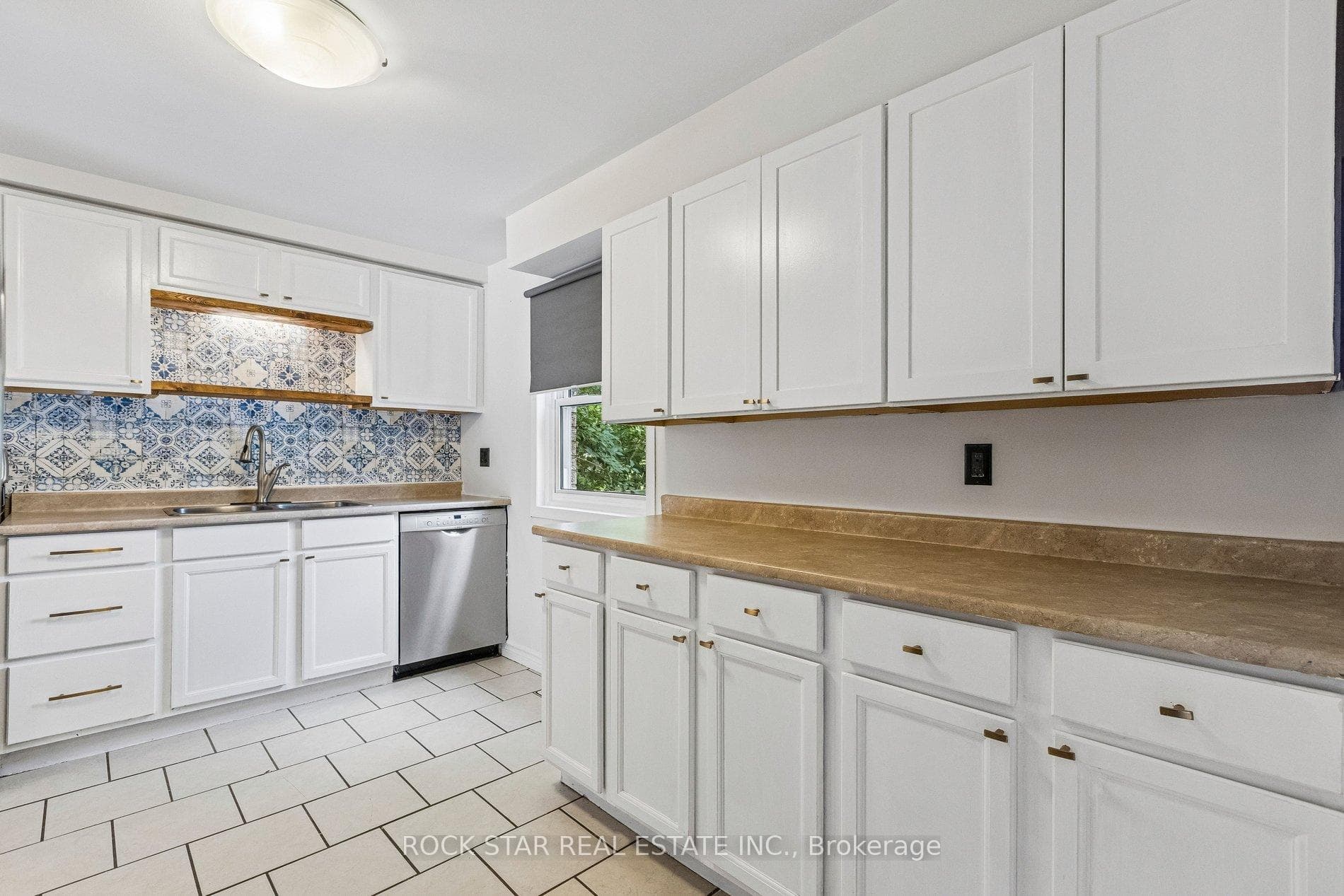 305 Sekura Street photo 5