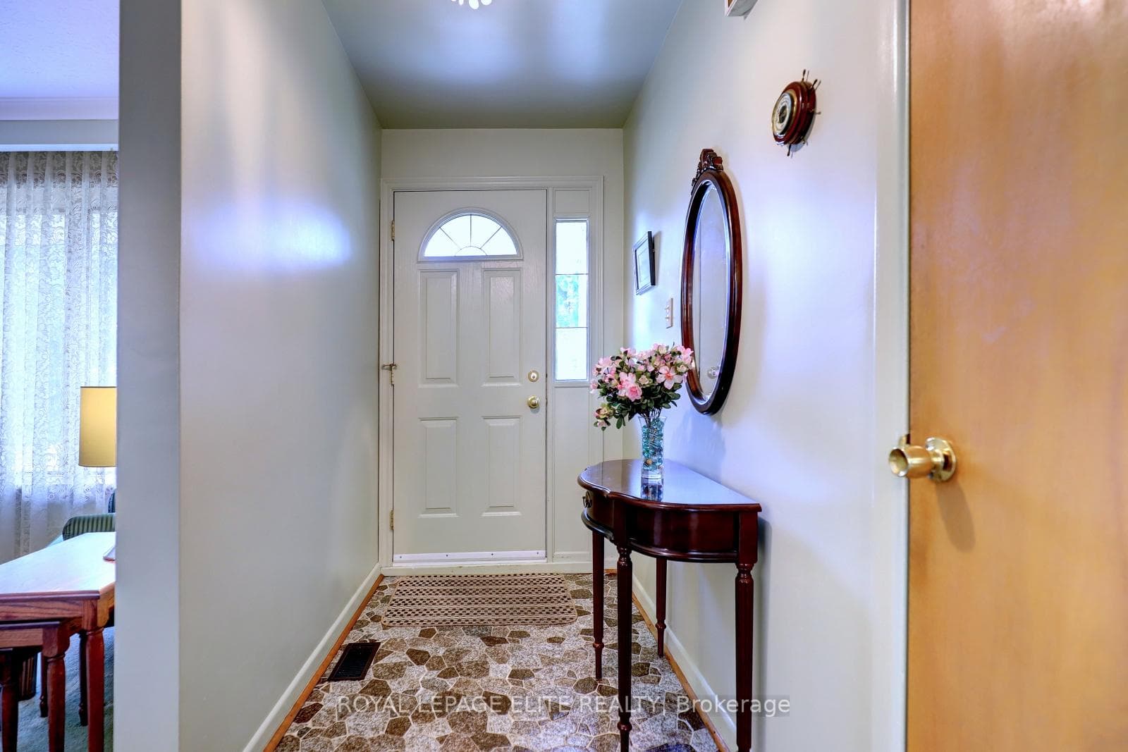 2244 Utley Road photo 3