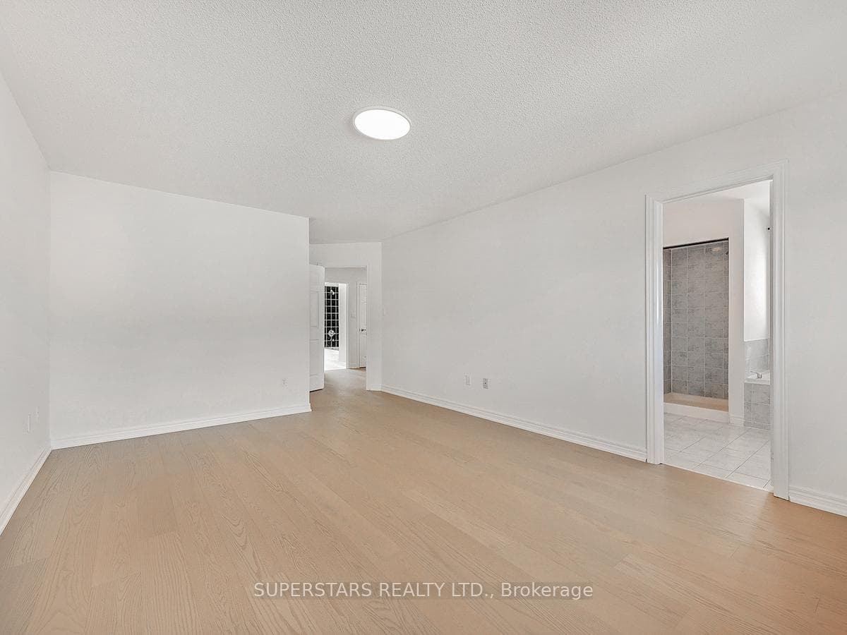 43 Cathmar Drive photo 10
