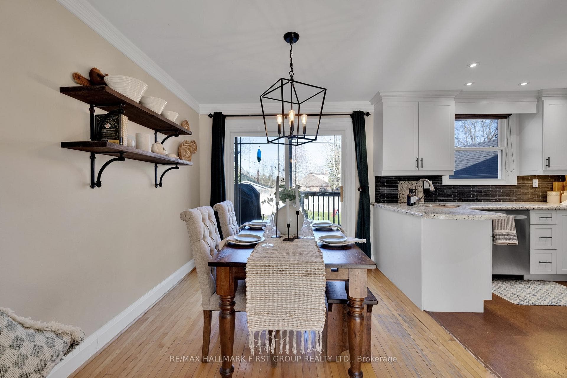 903 Mary Street photo 12